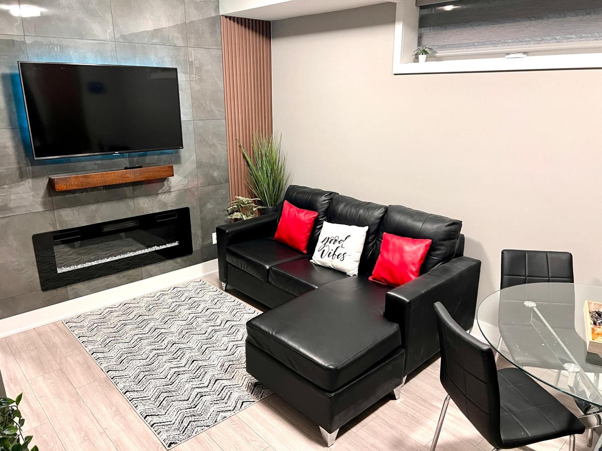 Niagara Getaway Across Fallsview Екстер'єр фото