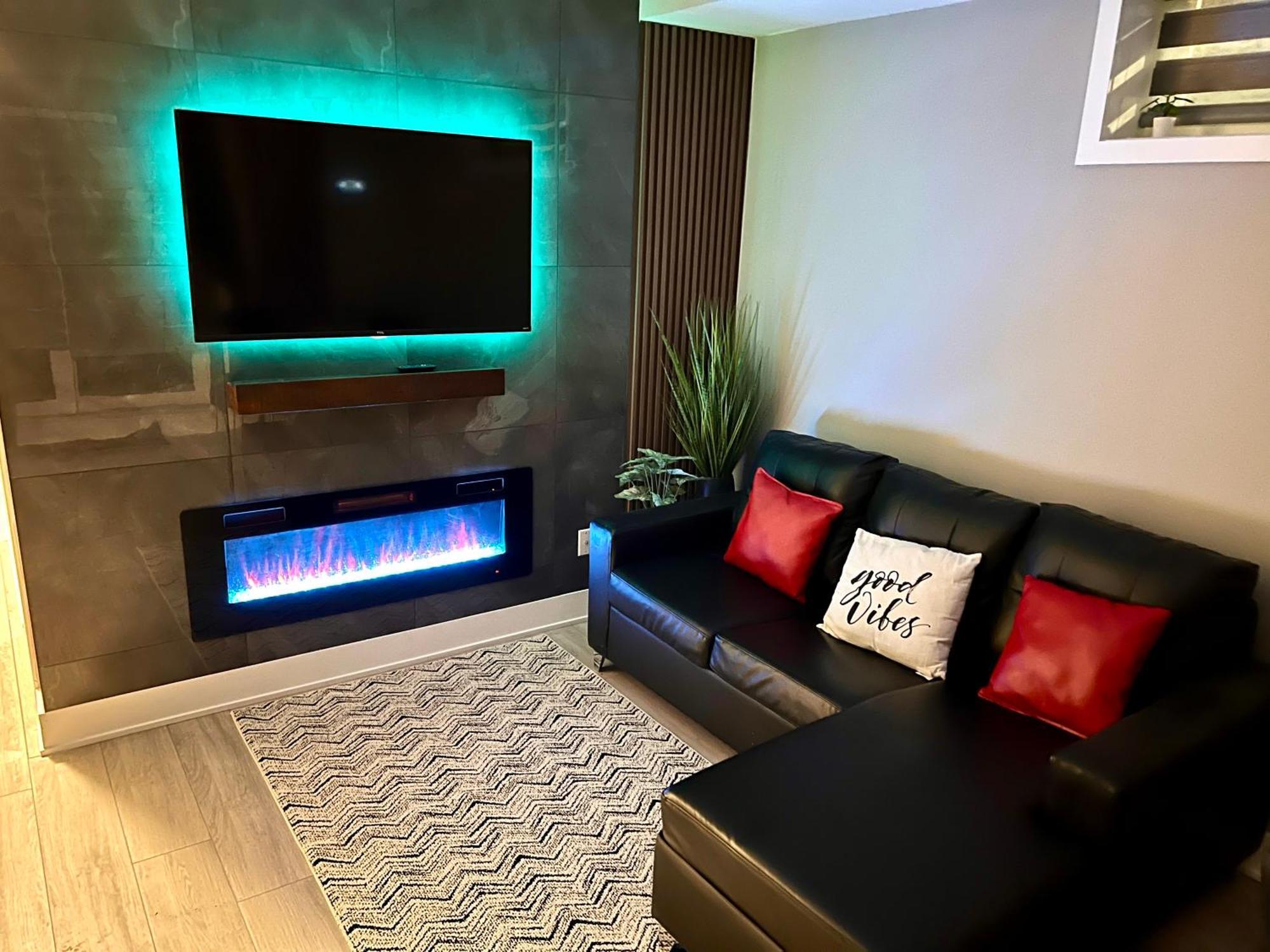 Niagara Getaway Across Fallsview Екстер'єр фото
